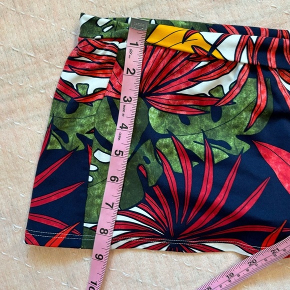 Tommy Bahama Remy Retro Swimskirt size XS - Picture 4 of 4